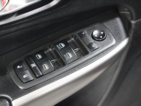 Used 2021 Jeep Cherokee Latitude Lux w/ Sun & Sound Group FWD image 7