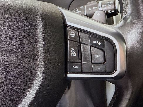Used 2019 Land Rover Discovery Sport HSE image 15