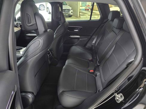 Used 2025 Mercedes-Benz GLC 350e 4MATIC image 16