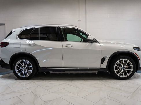 Used 2025 BMW X5 xDrive50e AWD/4WD image 33