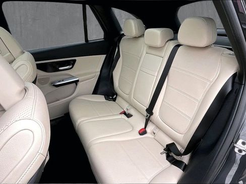 Used 2023 Mercedes-Benz GLC 300 4MATIC image 22