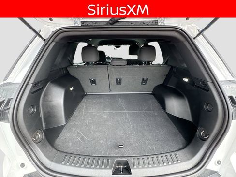 Used 2025 Chevrolet Equinox LT image 10