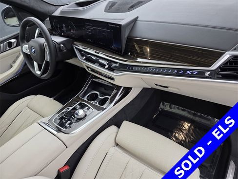 Used 2024 BMW X7 xDrive40i w/ Executive Package image 32