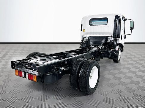 New 2026 Isuzu NPR RWD image 4