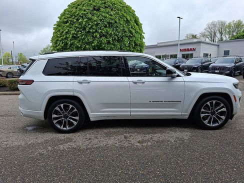 Used 2022 Jeep Grand Cherokee L Overland AWD/4WD image 9