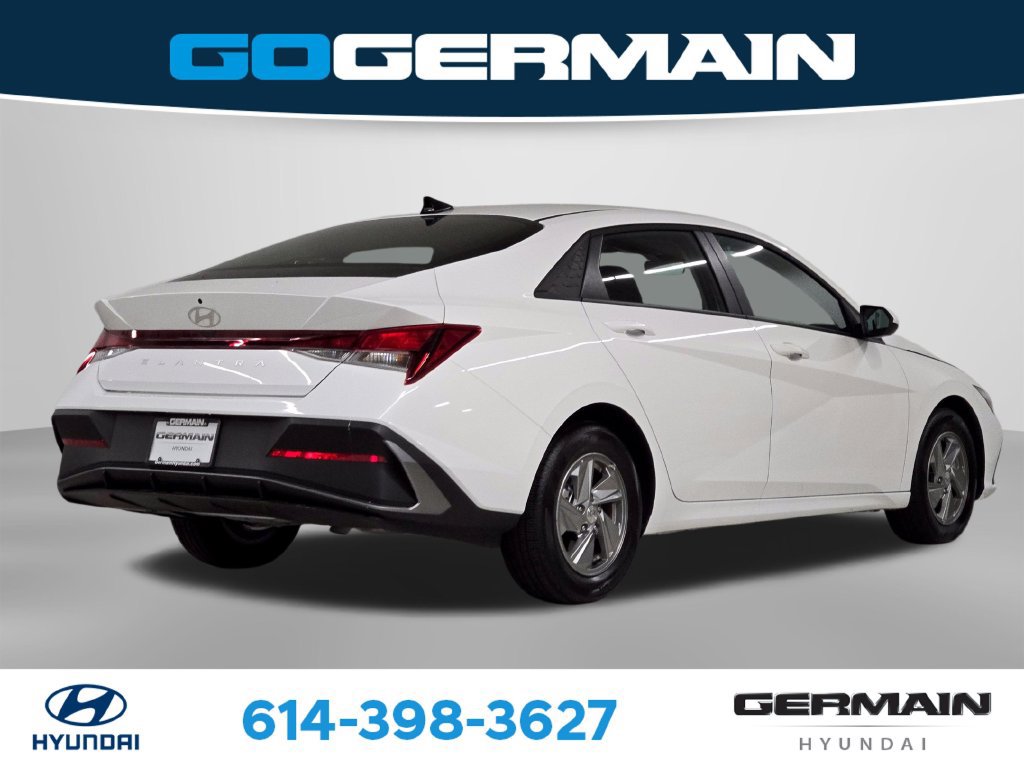 Certified 2026 Hyundai Elantra SE FWD image 8