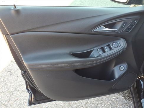 Certified 2022 Buick Encore GX Essence image 12