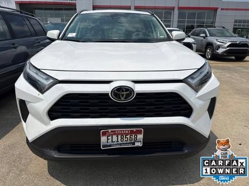 Used 2025 Toyota RAV4 XLE AWD/4WD image 12