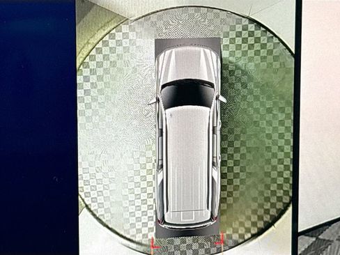 New 2025 Chevrolet Suburban Premier image 34