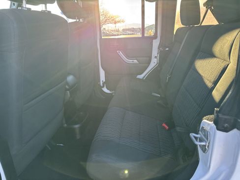 Used 2012 Jeep Wrangler Unlimited Sahara w/ Connectivity Group image 8
