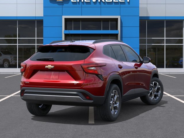 New 2026 Chevrolet Trax LT w/ Driver Confidence Package FWD image 5