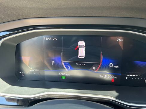 Certified 2024 Volkswagen Jetta SE w/ Panoramic Sunroof Package image 28