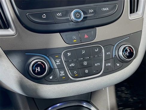 Used 2025 Chevrolet Malibu LT image 19