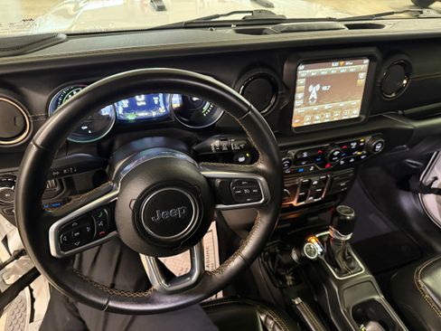 Used 2021 Jeep Wrangler Unlimited Sahara image 50