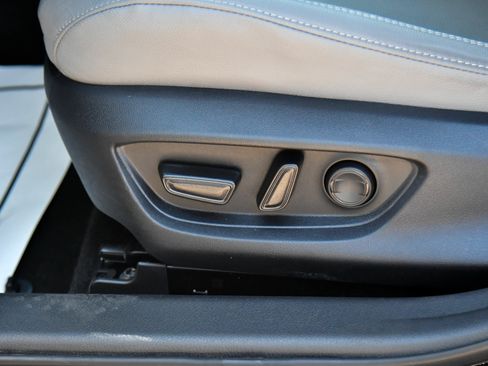 Used 2026 Toyota Camry SE w/ Convenience Package FWD image 17