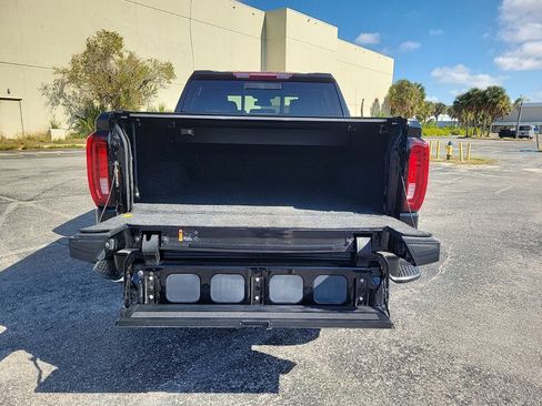 Used 2022 GMC Sierra 1500 SLT w/ SLT Convenience Package image 8