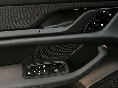 Certified 2023 Porsche Taycan image 12