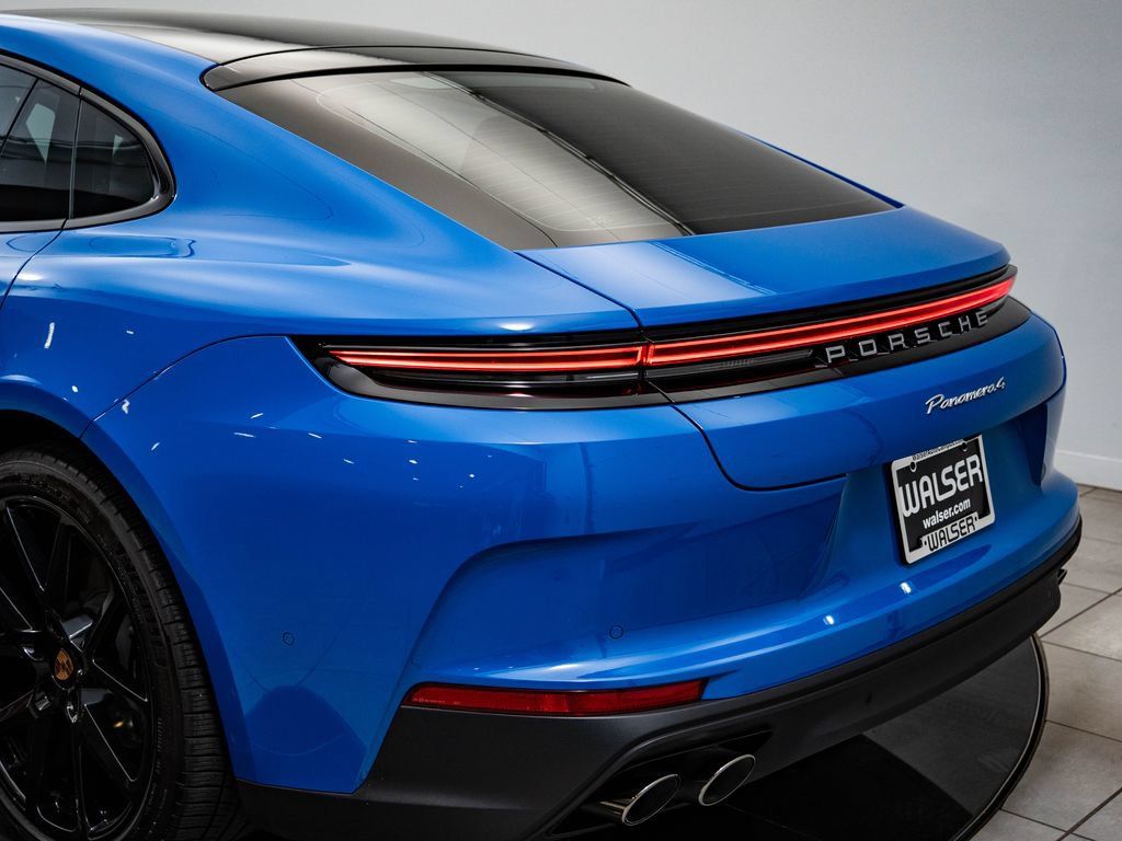 Certified 2025 Porsche Panamera 4 w/ Premium Package AWD/4WD image 20