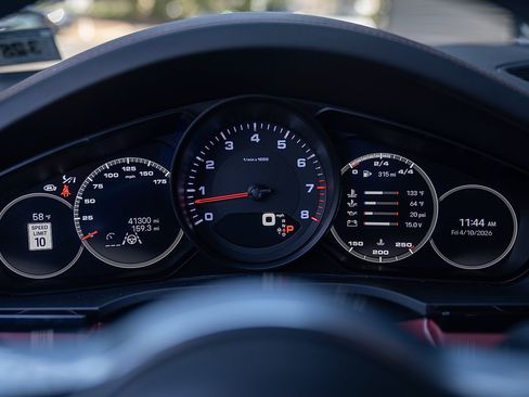 Certified 2023 Porsche Cayenne AWD/4WD image 9