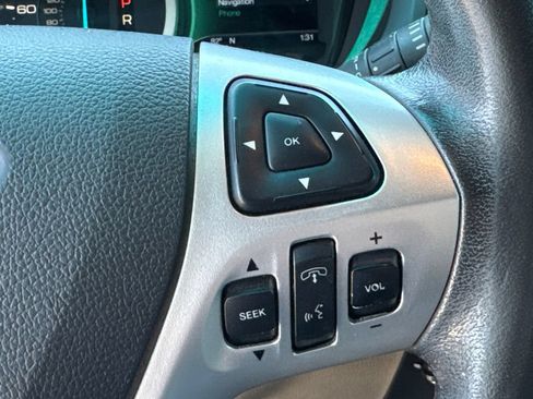 Used 2014 Ford Explorer XLT w/ Equipment Group 202A FWD image 26