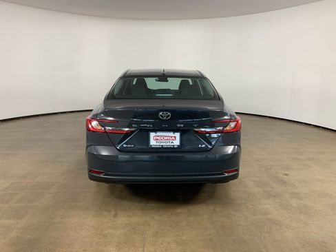 Used 2025 Toyota Camry LE image 32