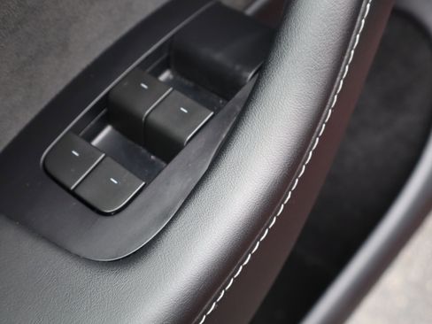 Used 2024 Tesla Model Y Long Range image 17