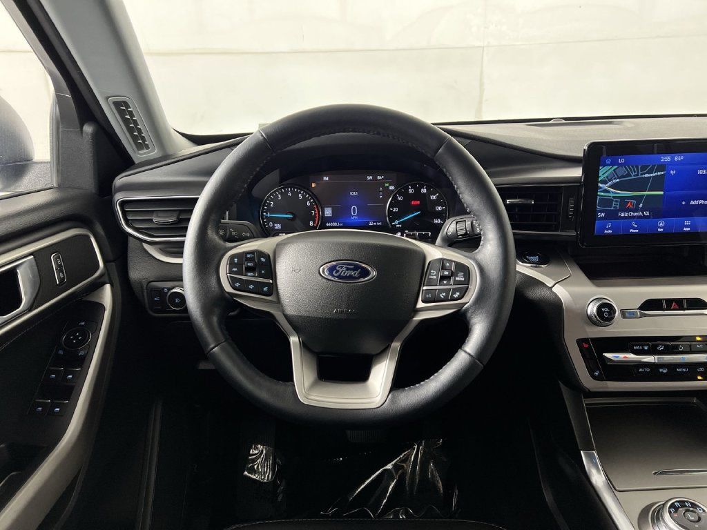 Used 2022 Ford Explorer XLT w/ Equipment Group 202A AWD/4WD image 15