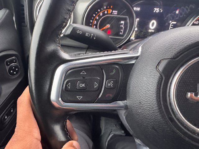 Used 2022 Jeep Gladiator Overland w/ Trailer Tow Package AWD/4WD image 13