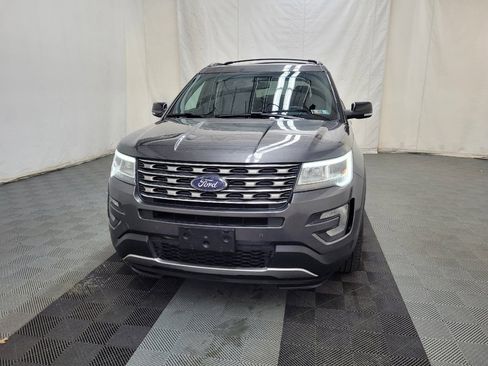 Used 2016 Ford Explorer XLT w/ Equipment Group 202A AWD/4WD image 15