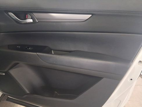 Used 2018 MAZDA CX-5 Touring w/ Preferred Equipment Package image 19