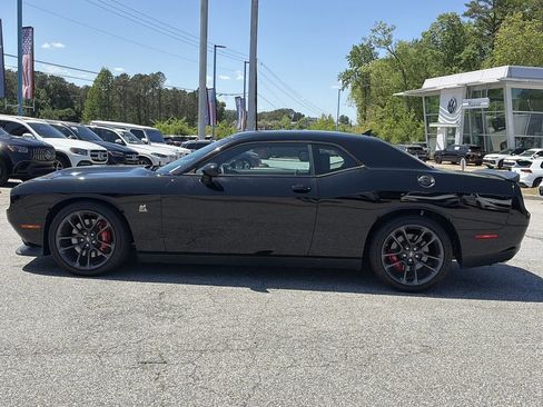 Used 2022 Dodge Challenger R/T Scat Pack w/ Plus Package RWD image 2