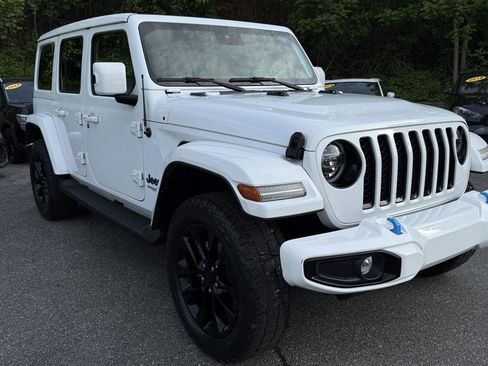 Used 2021 Jeep Wrangler Unlimited Sahara AWD/4WD image 21
