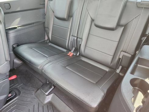Used 2022 Volkswagen Atlas SEL R-Line AWD/4WD image 34