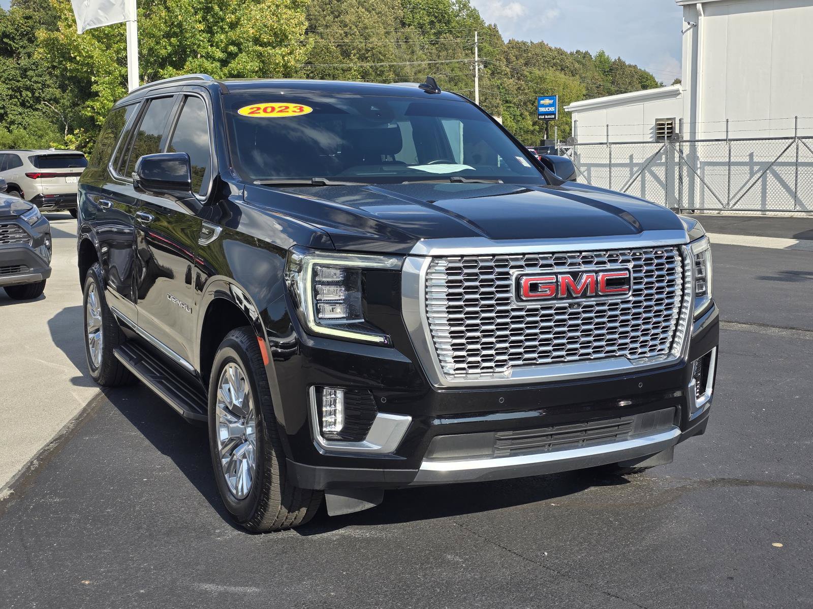 Certified 2023 GMC Yukon Denali RWD image 1