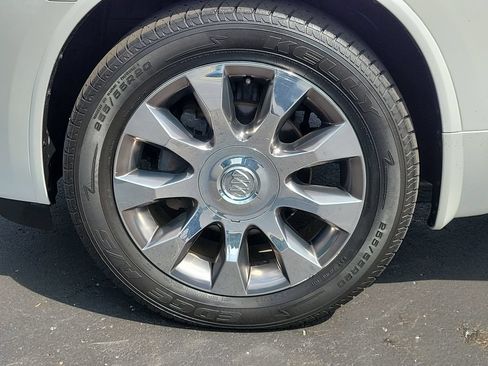 Used 2017 Buick Enclave Leather w/ Enclave Tuscan Edition FWD image 5