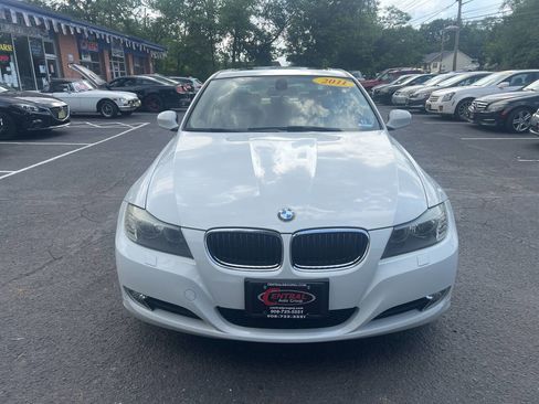 Used 2011 BMW 328i xDrive Sedan image 2