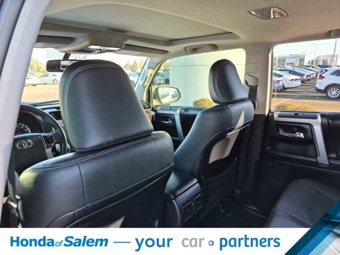 Used 2016 Toyota 4Runner Limited image 12
