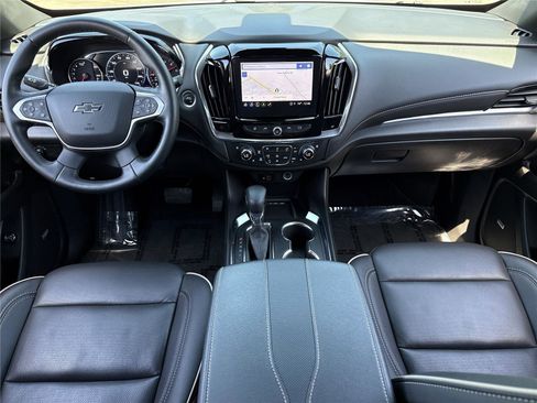 Used 2023 Chevrolet Traverse Premier w/ Redline Edition AWD/4WD image 2