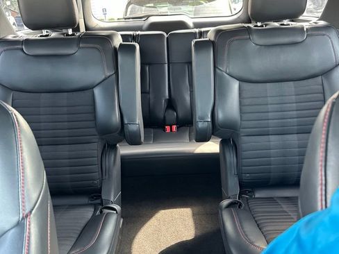 Used 2025 Ford Explorer ST-Line w/ Premium Package AWD/4WD image 6