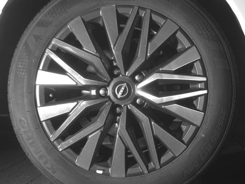 Used 2025 Nissan Altima 2.5 SV image 15