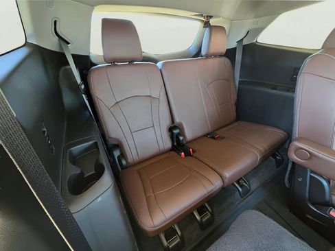 Used 2019 Buick Enclave Avenir w/ Avenir Technology Package image 16