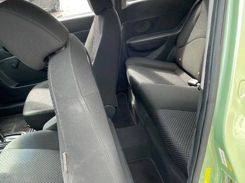 Used 2011 Hyundai Accent GS image 14