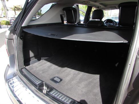 Used 2014 Mercedes-Benz ML 550 4MATIC image 25