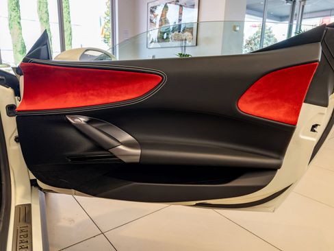 Used 2021 Ferrari SF90 Stradale AWD/4WD image 21