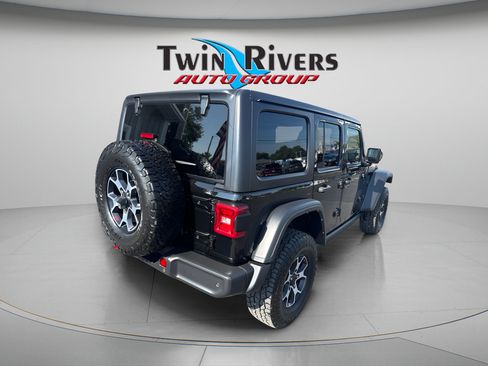 Used 2022 Jeep Wrangler Unlimited Rubicon w/ Cold Weather Group AWD/4WD image 4