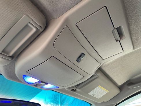 Used 2009 Nissan Titan SE image 15