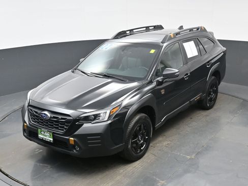 Used 2022 Subaru Outback Wilderness image 32
