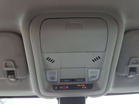 Used 2020 GMC Terrain SLT FWD image 19