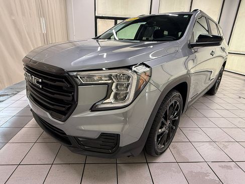 Used 2023 GMC Terrain SLE w/ Driver Convenience Package AWD/4WD image 10