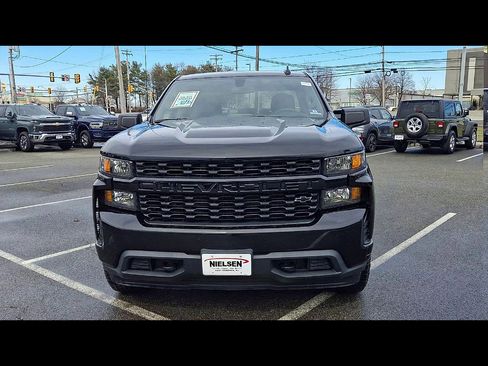 Used 2020 Chevrolet Silverado 1500 Custom image 3